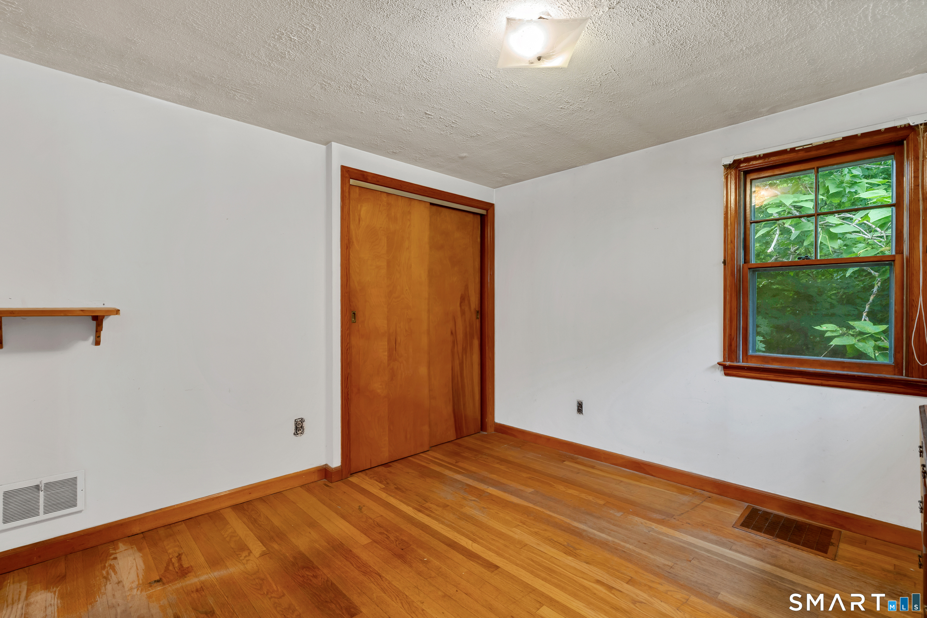 124 Hunt Lane East Haven CT 06512