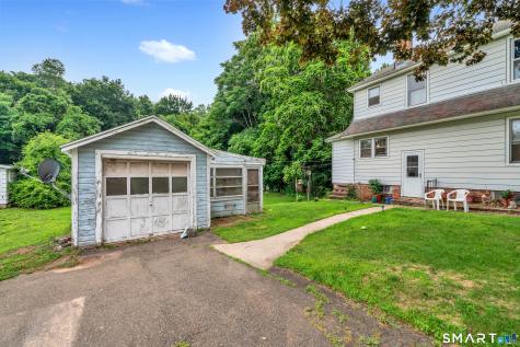 124 Hunt Lane East Haven CT 06512