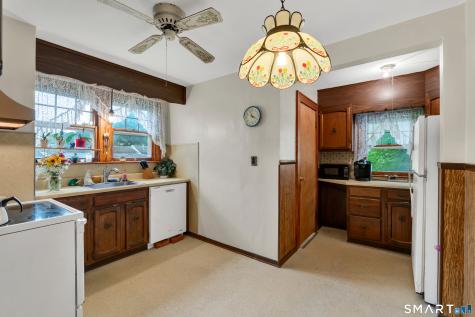 124 Hunt Lane East Haven CT 06512