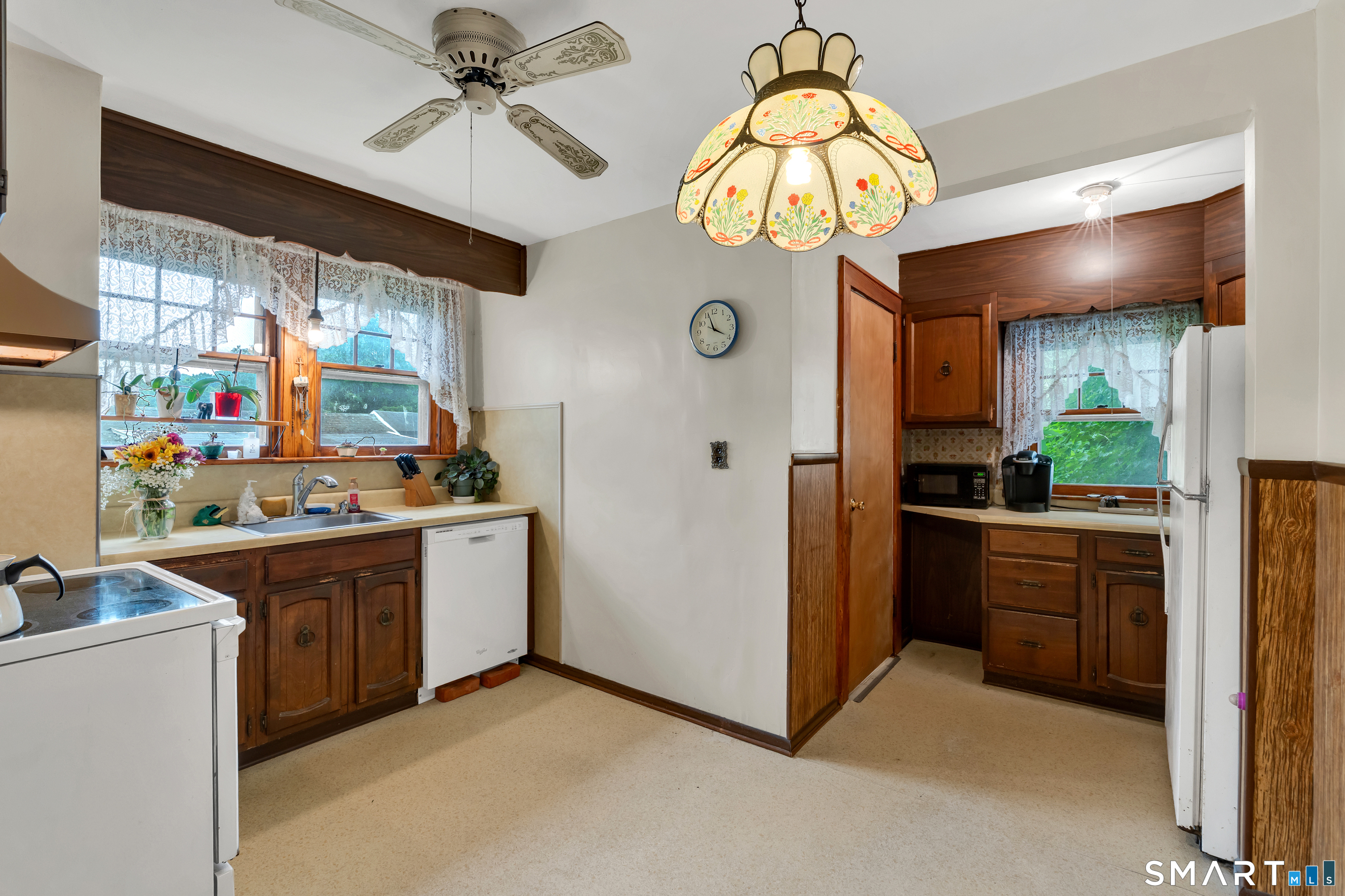 124 Hunt Lane East Haven CT 06512