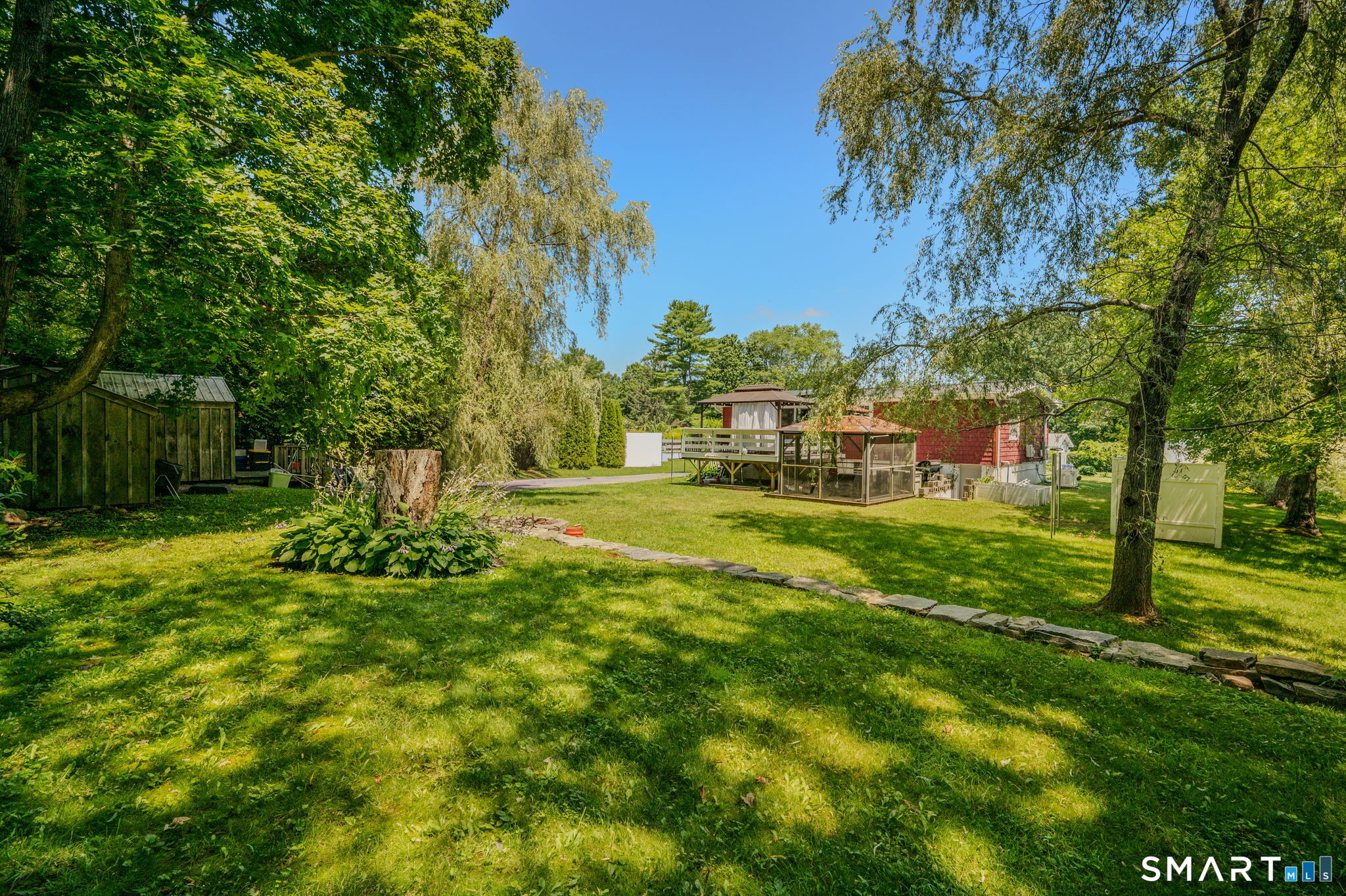 17 Meeting House Lane Ledyard CT 06339