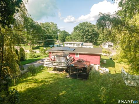 17 Meeting House Lane Ledyard CT 06339