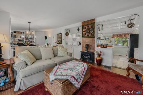 17 Meeting House Lane Ledyard CT 06339