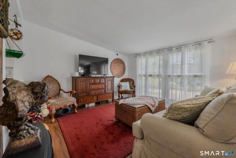 17 Meeting House Lane Ledyard CT 06339