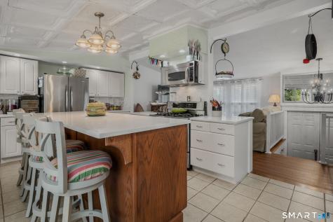 17 Meeting House Lane Ledyard CT 06339