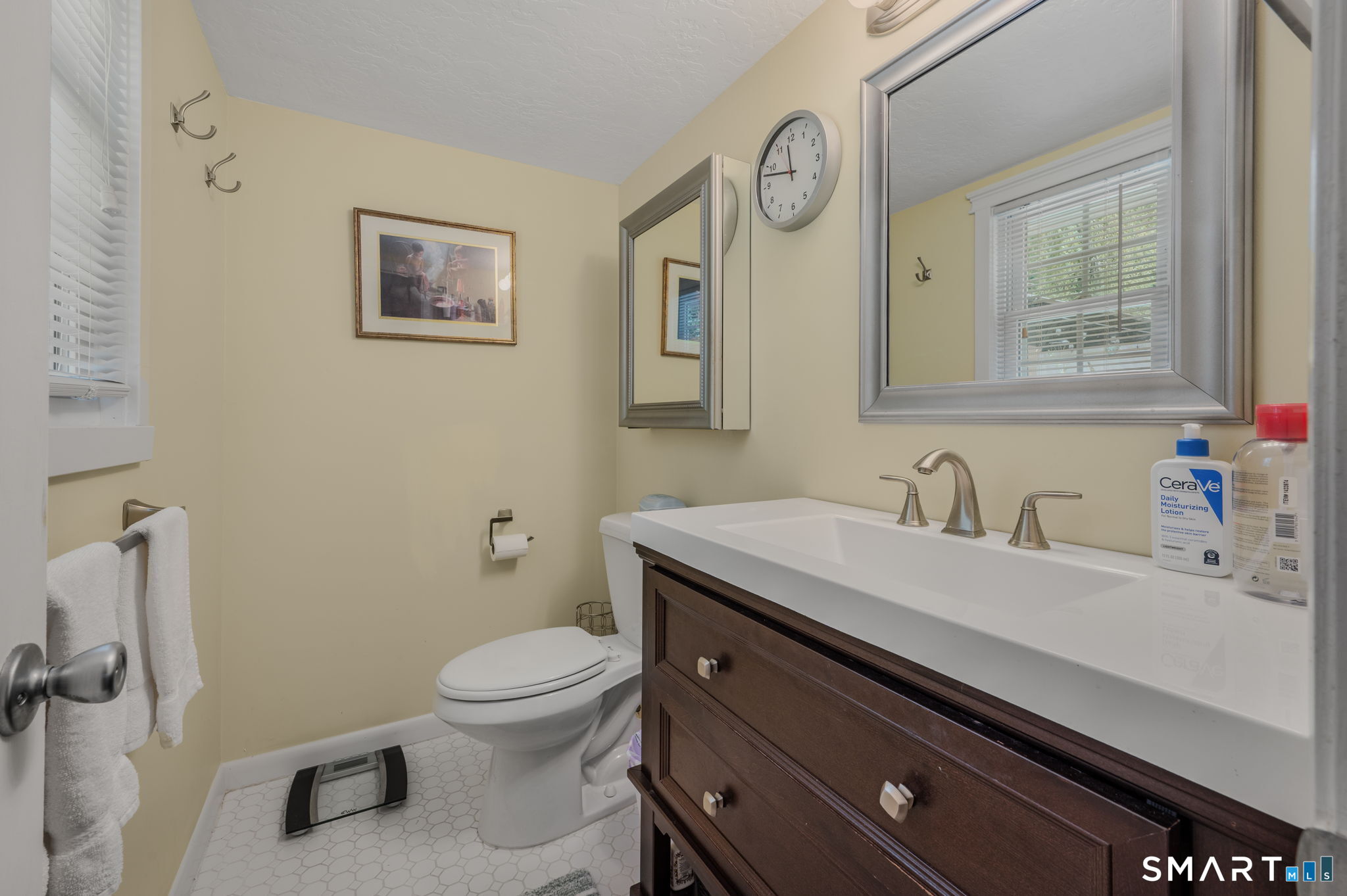 17 Meeting House Lane Ledyard CT 06339