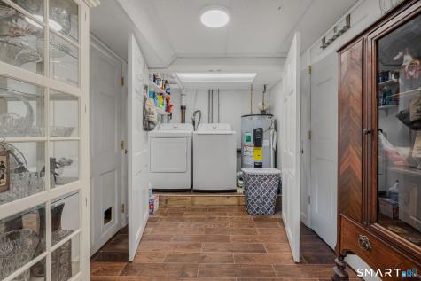 17 Meeting House Lane Ledyard CT 06339