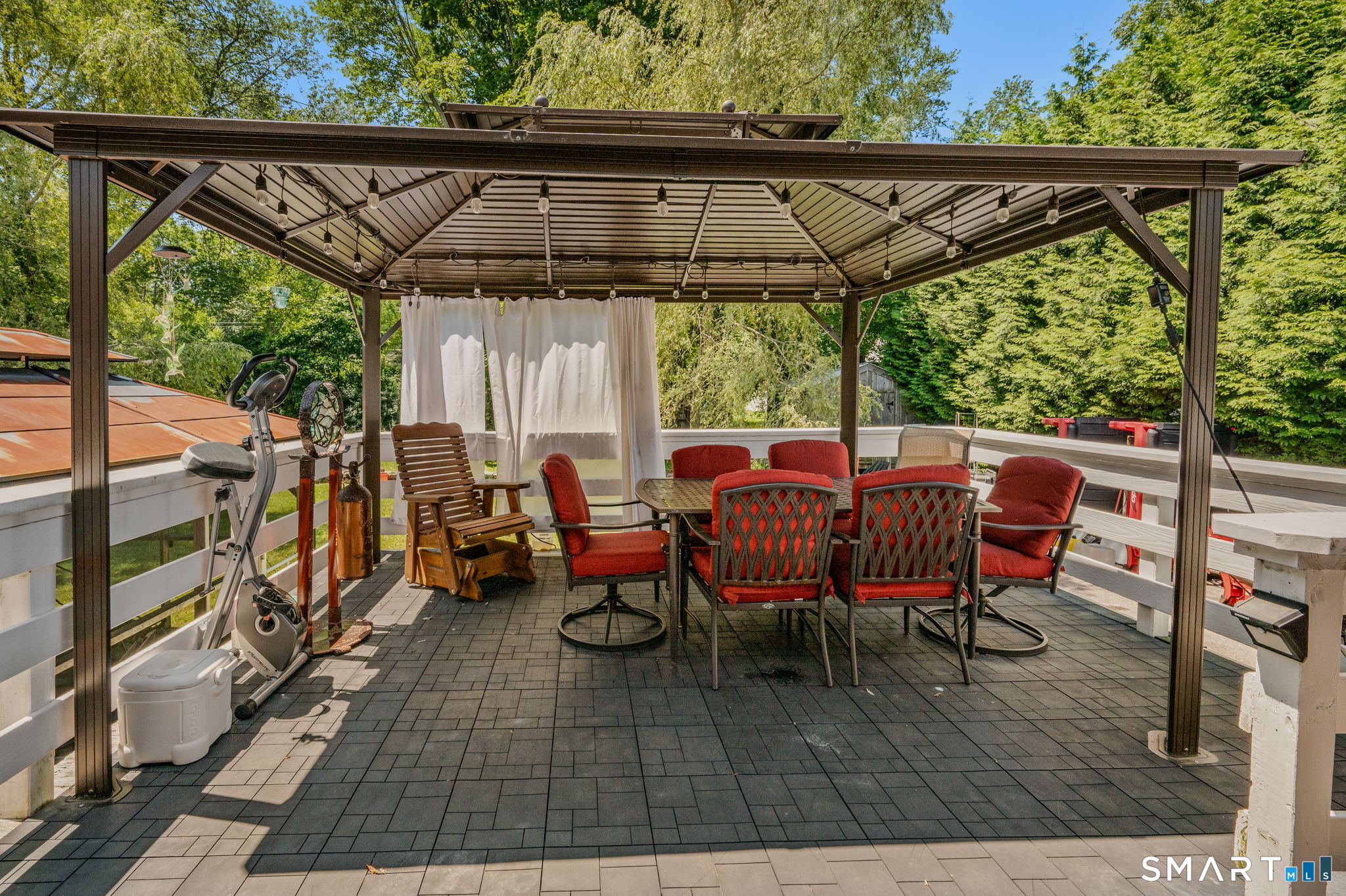 17 Meeting House Lane Ledyard CT 06339