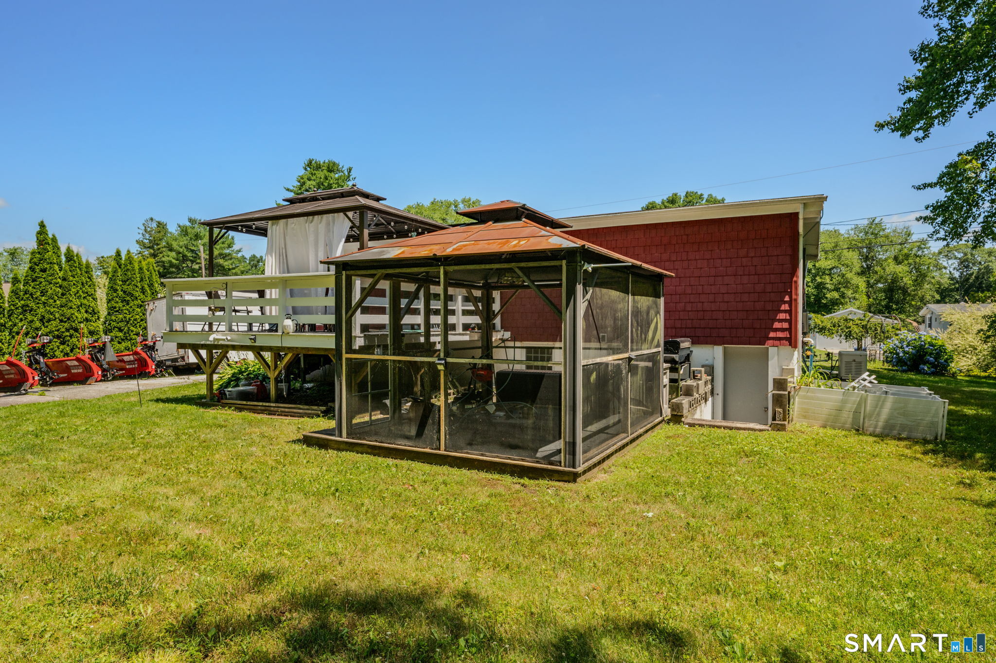 17 Meeting House Lane Ledyard CT 06339