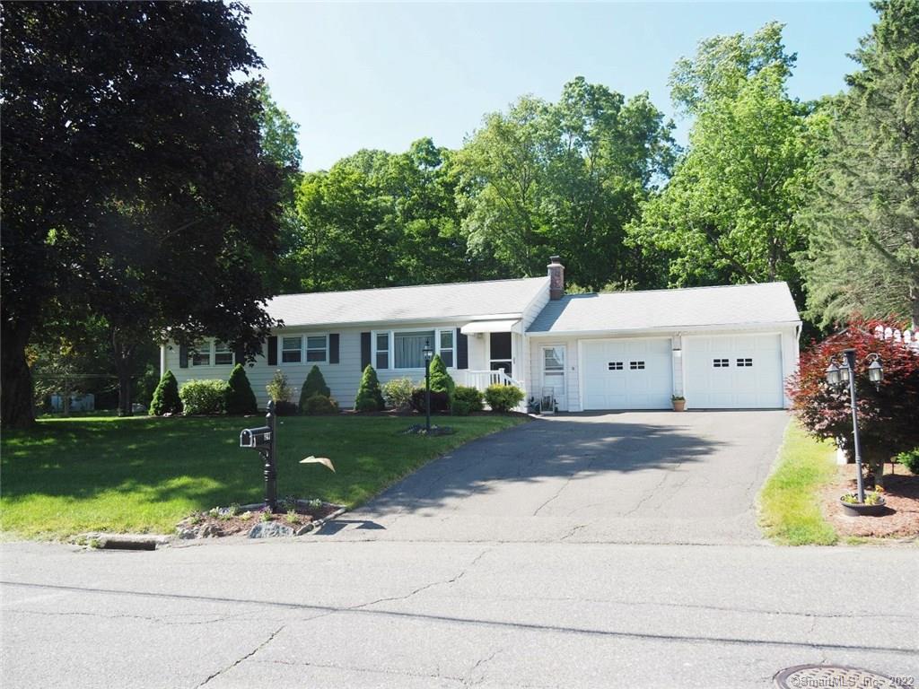 29 Glen Circle Seymour CT 06483