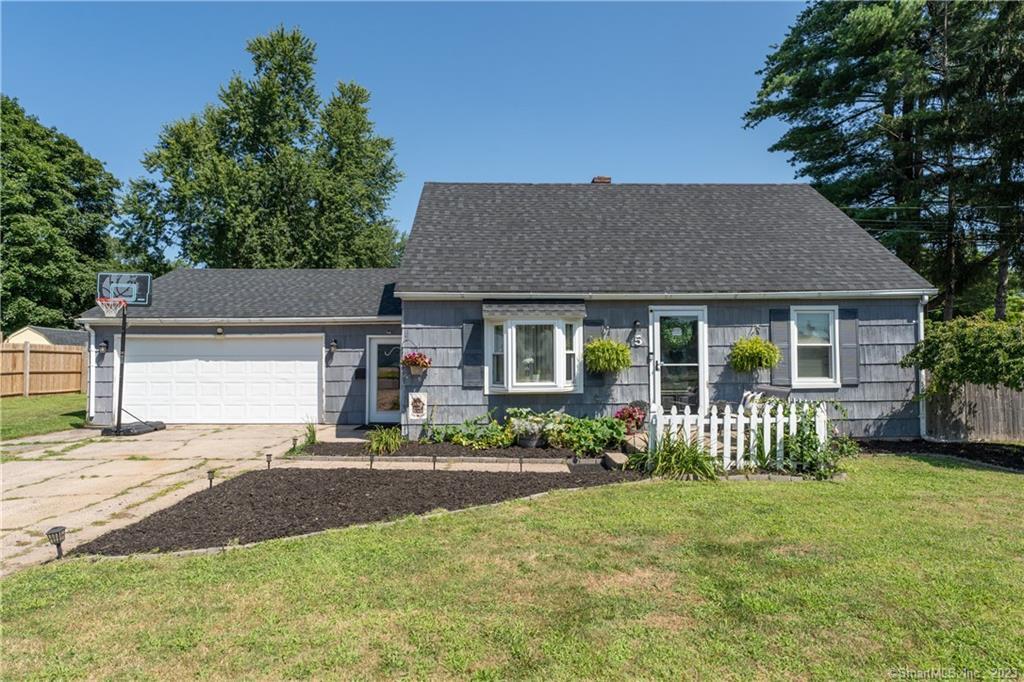 5 Dee Avenue Meriden CT 06451