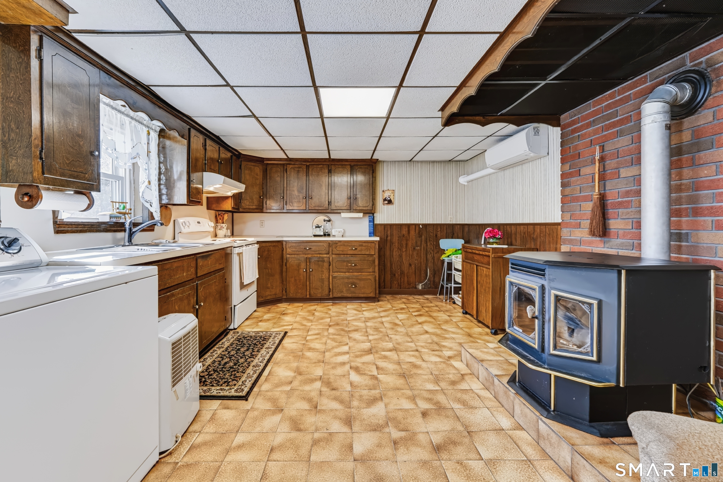 15 Hughes Avenue Watertown CT 06795