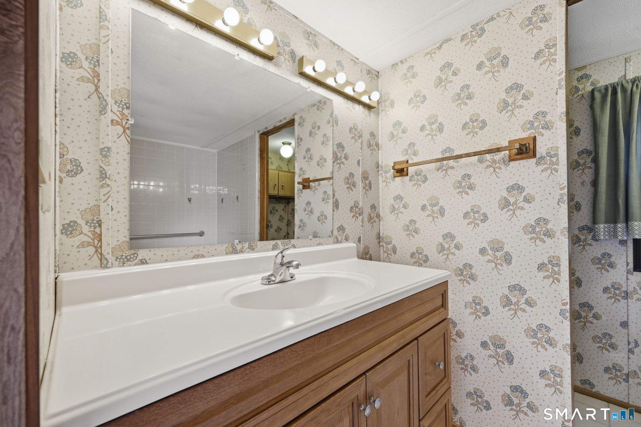 325 Kelly Road Vernon CT 06066