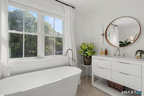 240 Henry Street Fairfield CT 06824