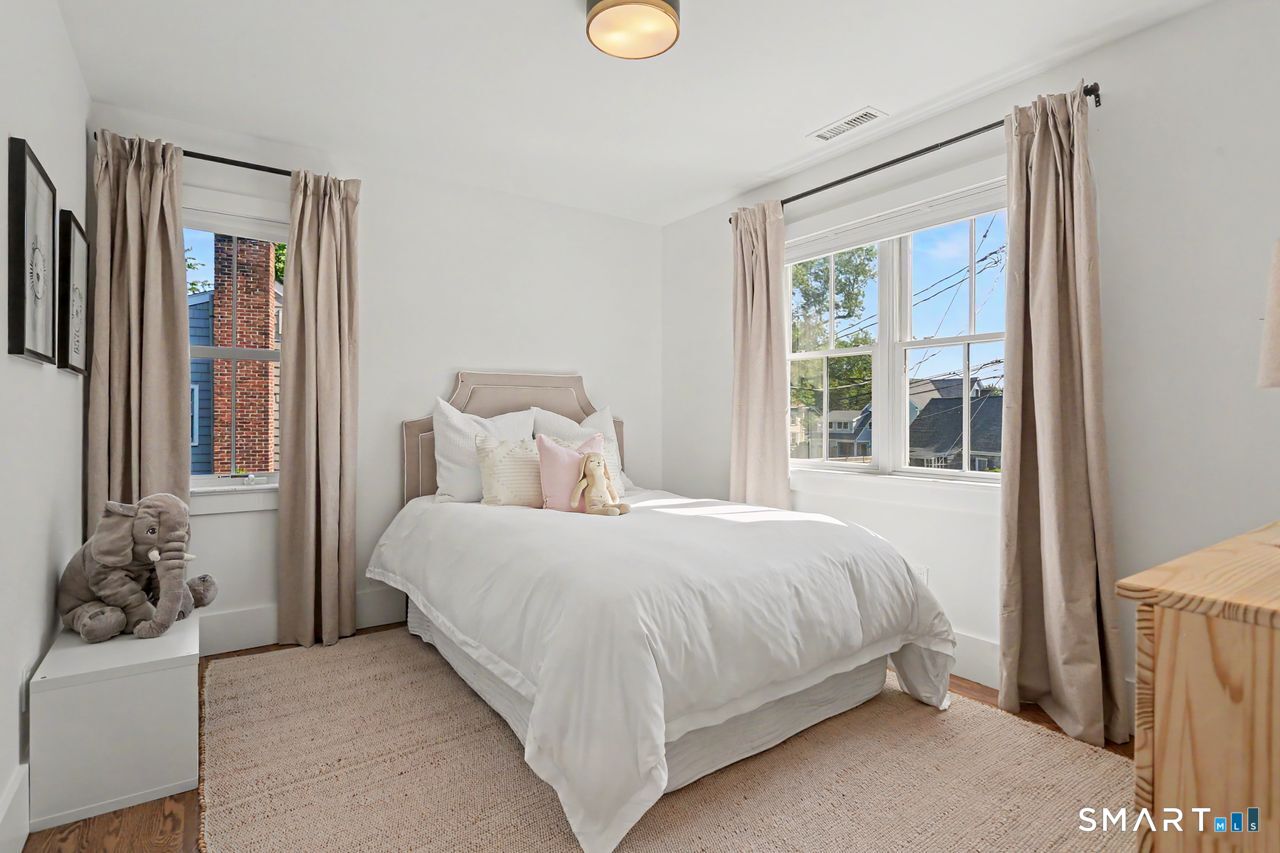 240 Henry Street Fairfield CT 06824