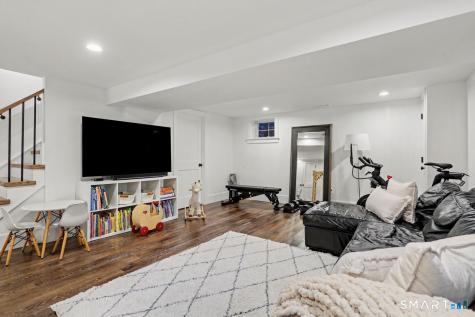 240 Henry Street Fairfield CT 06824