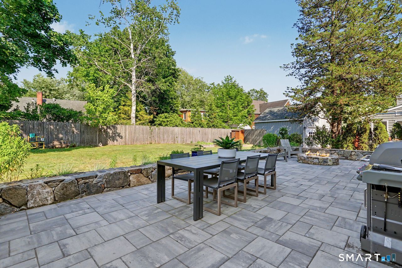 240 Henry Street Fairfield CT 06824