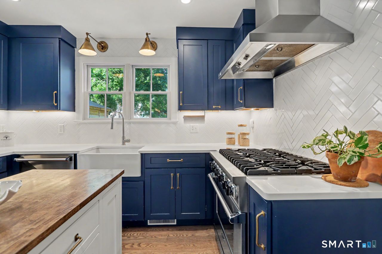 240 Henry Street Fairfield CT 06824