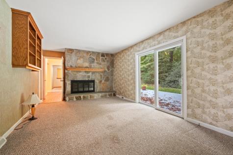 18 Hayes Avenue Ellington CT 06029