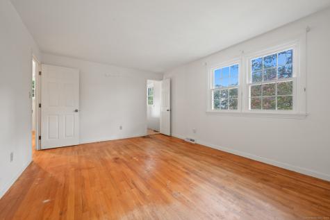 18 Hayes Avenue Ellington CT 06029