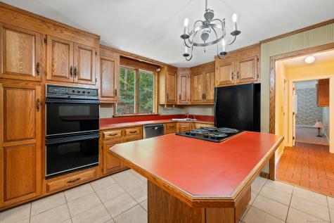 18 Hayes Avenue Ellington CT 06029