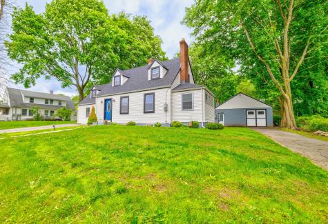 8 Wild Rose Place Waterford CT 06385