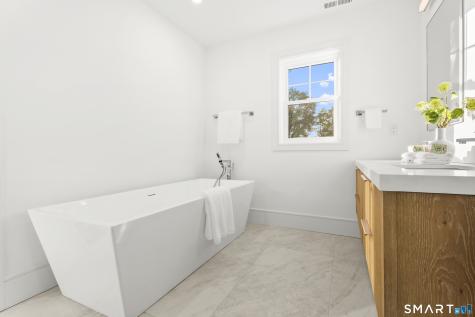 28 Country Road Fairfield CT 06824