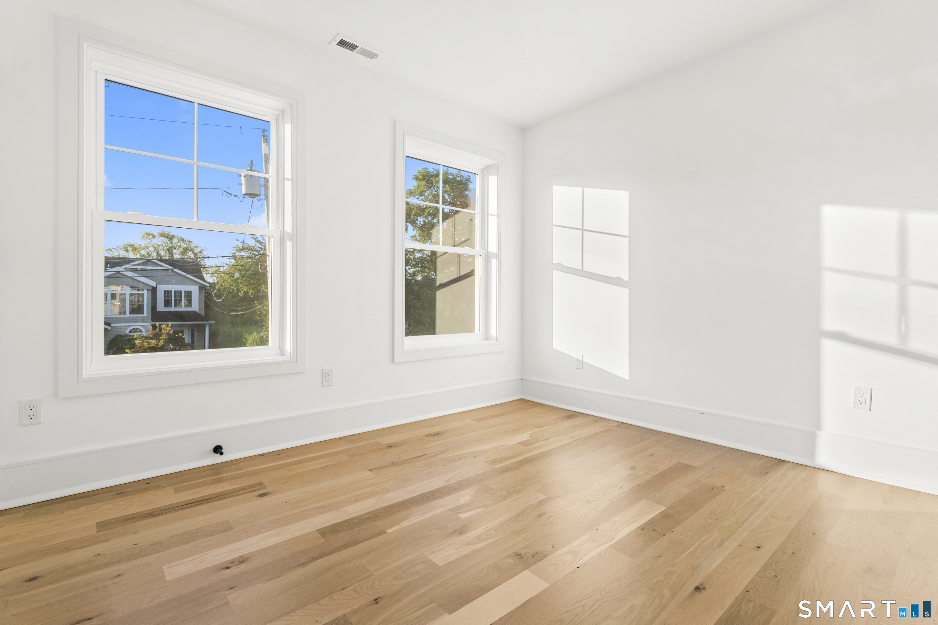 28 Country Road Fairfield CT 06824