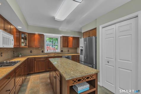 14 Ryan Drive Ellington CT 06029