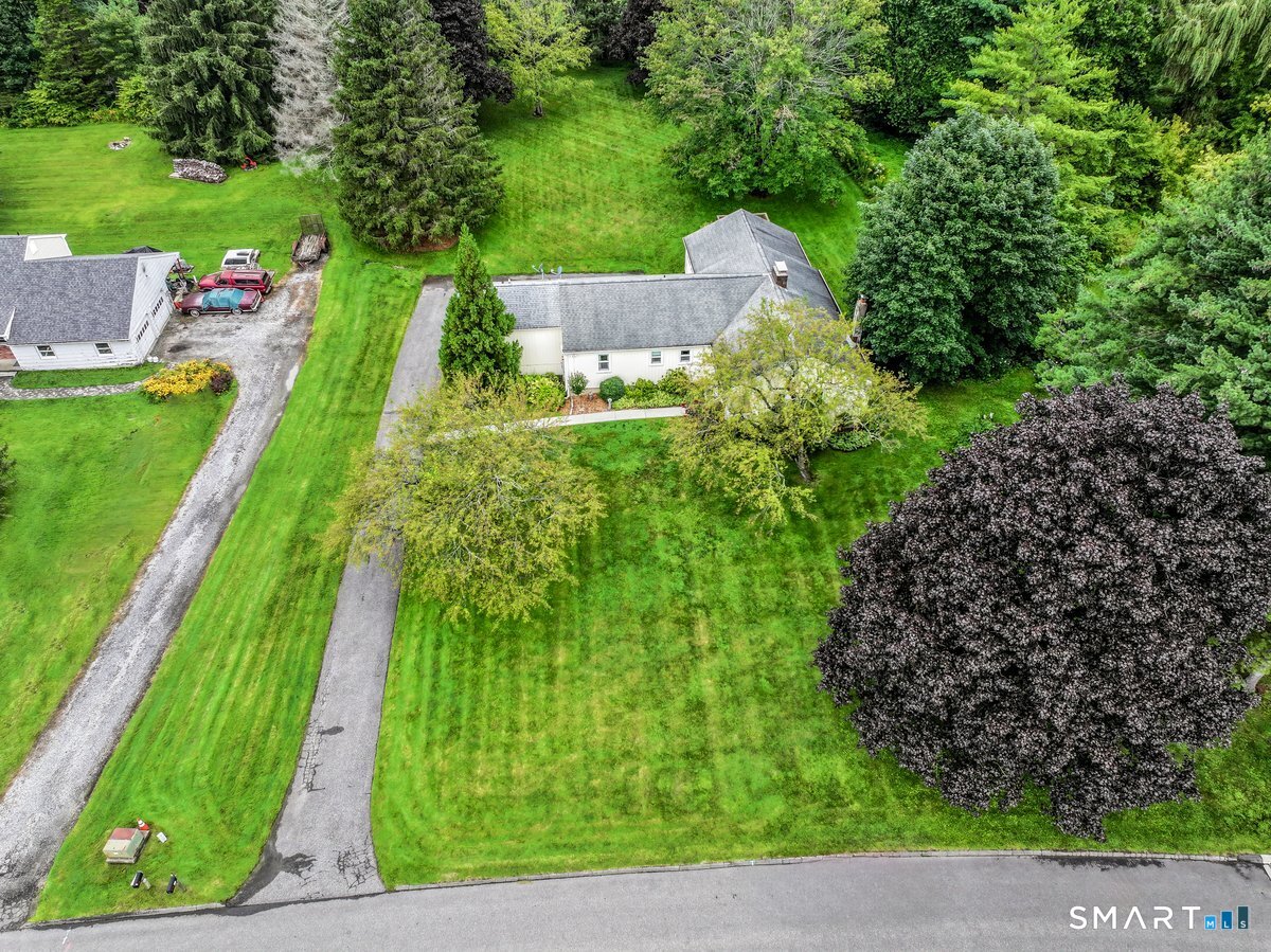 11 Jefferson Drive New Milford CT 06776