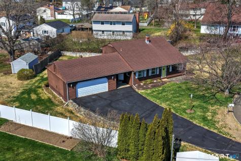 25 Cameo Court Stratford CT 06614