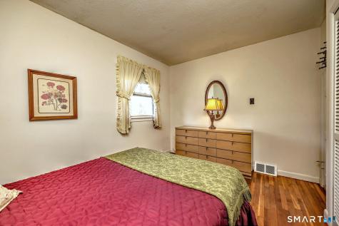 25 Cameo Court Stratford CT 06614