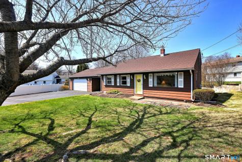 25 Cameo Court Stratford CT 06614
