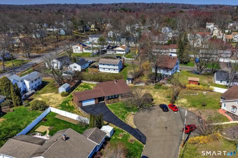 25 Cameo Court Stratford CT 06614
