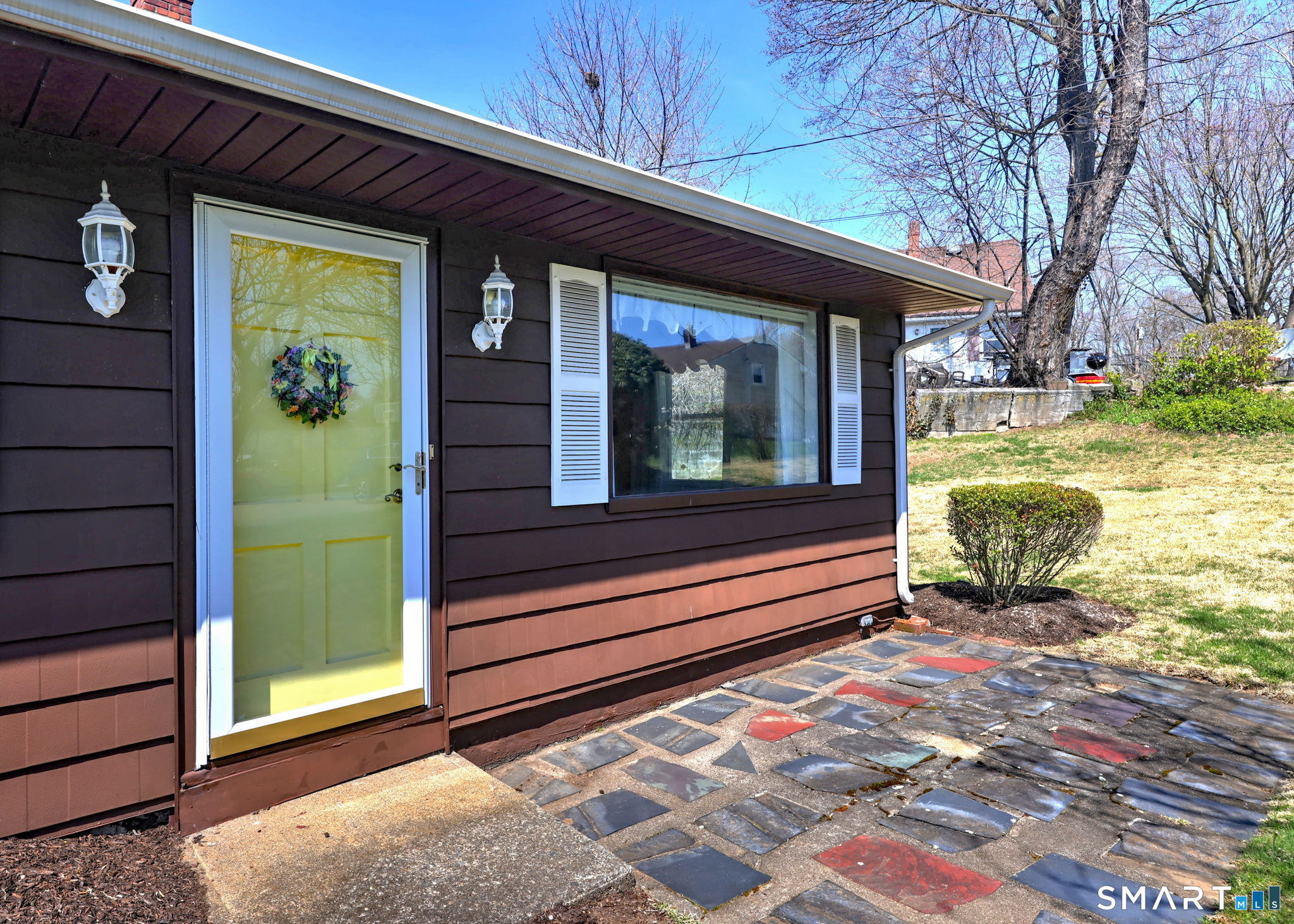 25 Cameo Court Stratford CT 06614