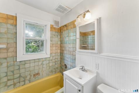 33 Assisi Way Norwalk CT 06854