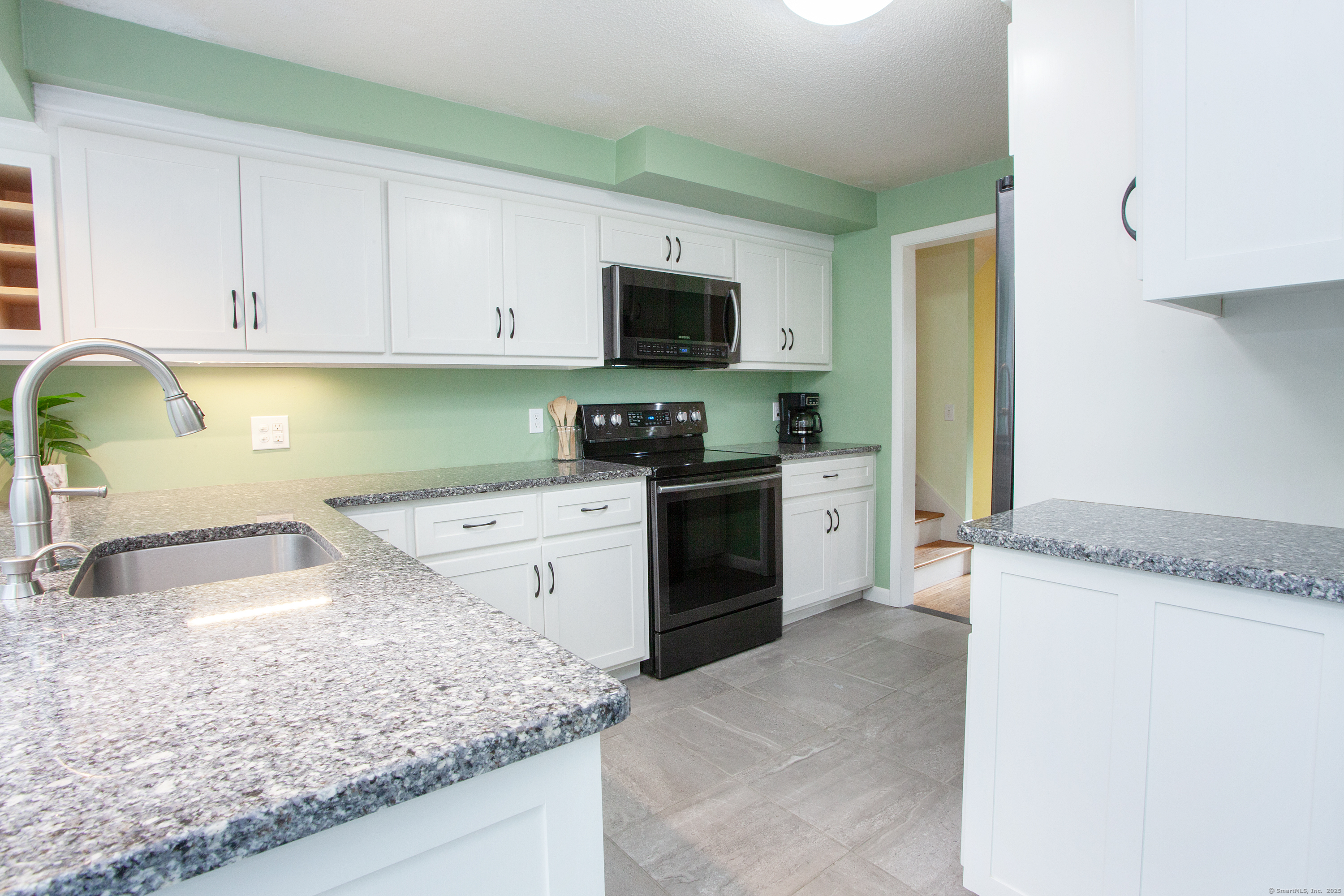 19 Glenbrook Drive Simsbury CT 06092