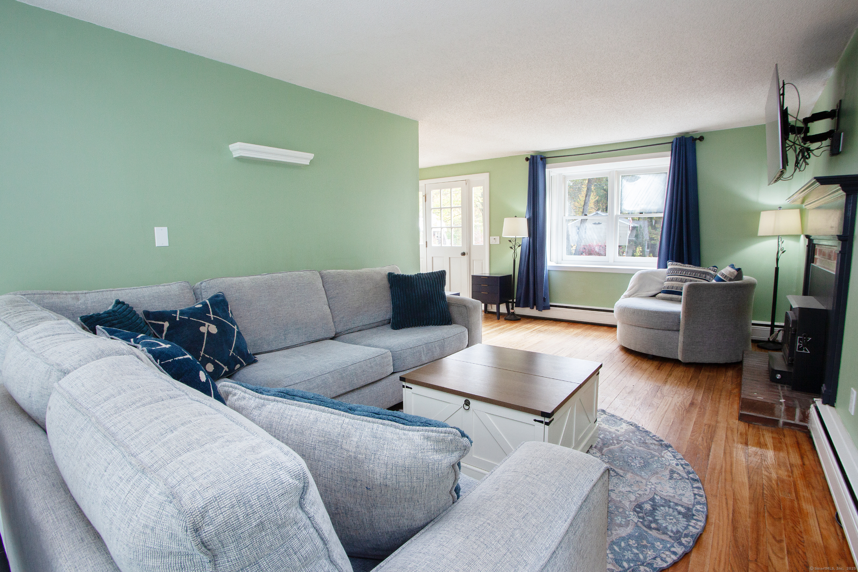 19 Glenbrook Drive Simsbury CT 06092