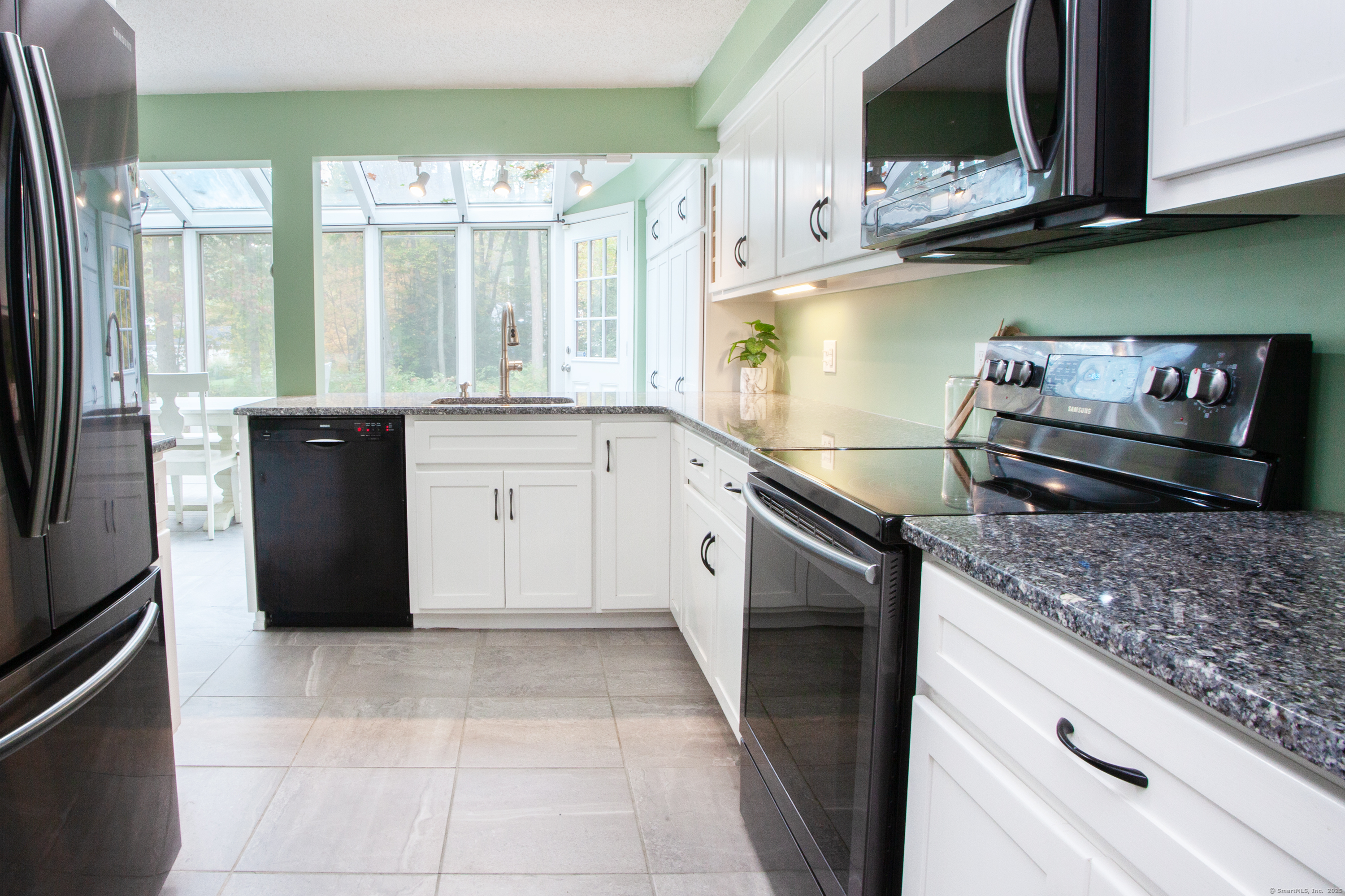 19 Glenbrook Drive Simsbury CT 06092