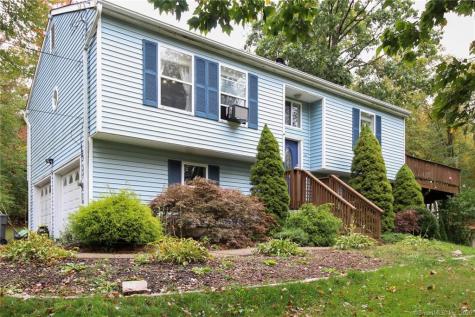 43 Fieldstone Terrace Naugatuck CT 06770