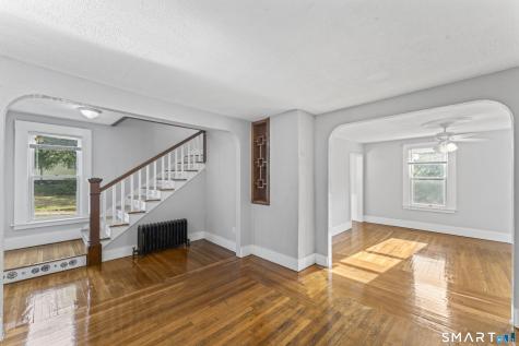 33 Evergreen Avenue Hamden CT 06518