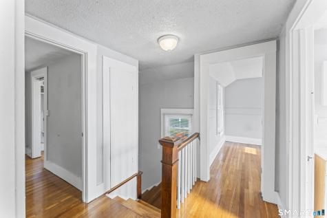 33 Evergreen Avenue Hamden CT 06518