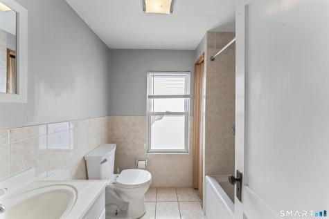 33 Evergreen Avenue Hamden CT 06518