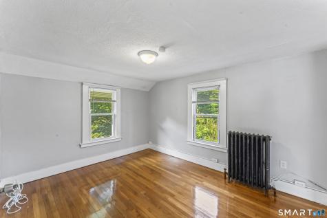 33 Evergreen Avenue Hamden CT 06518