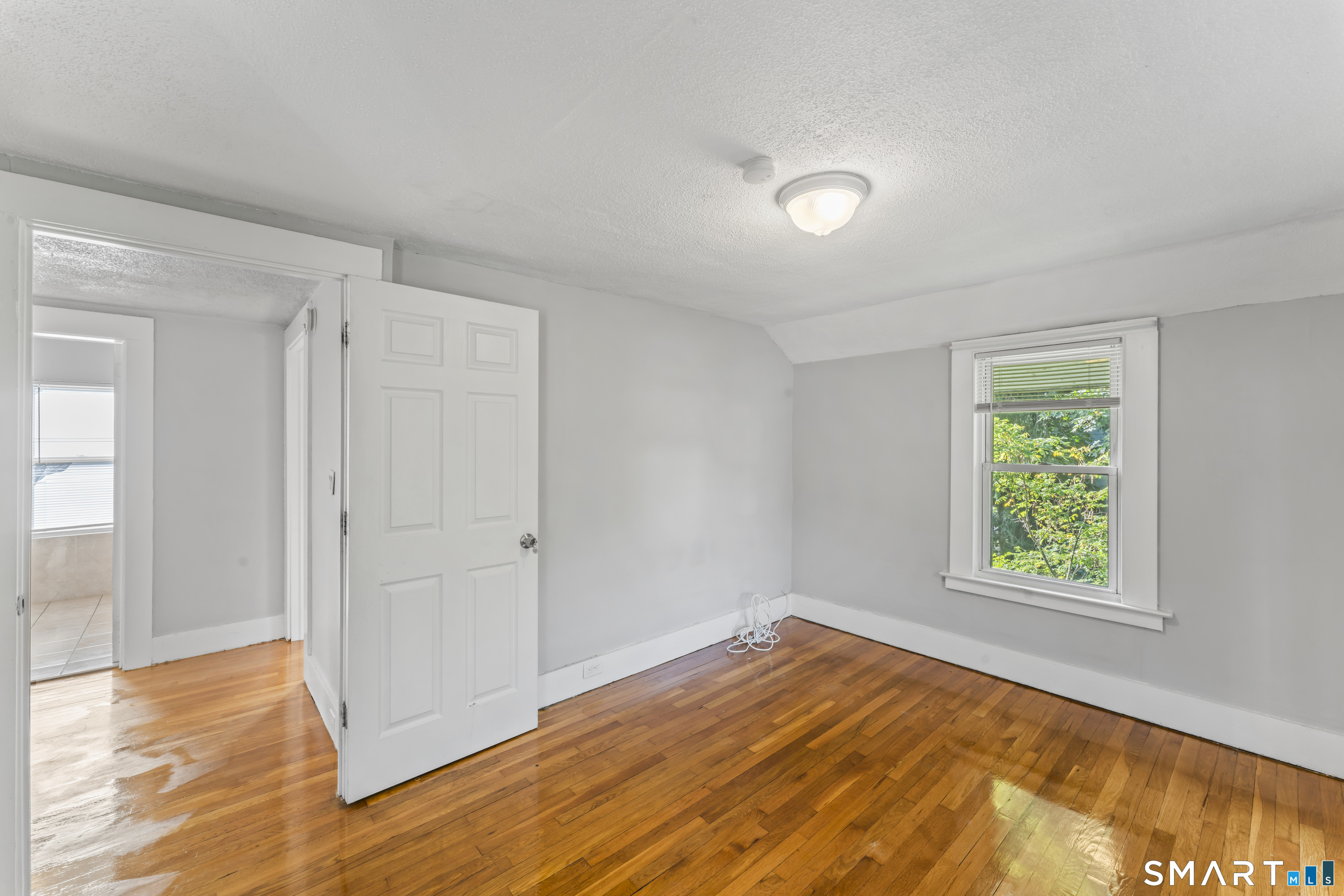 33 Evergreen Avenue Hamden CT 06518