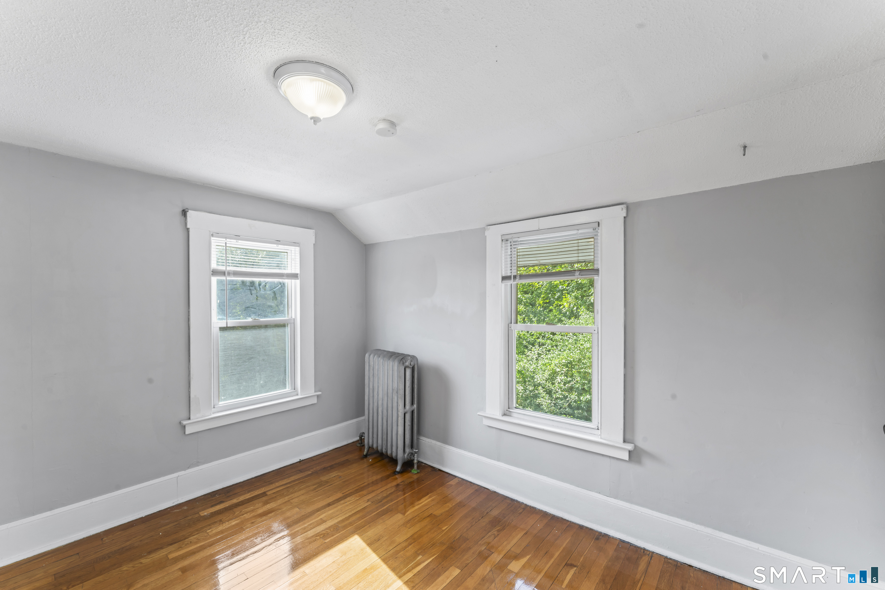 33 Evergreen Avenue Hamden CT 06518