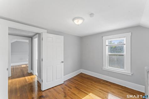 33 Evergreen Avenue Hamden CT 06518