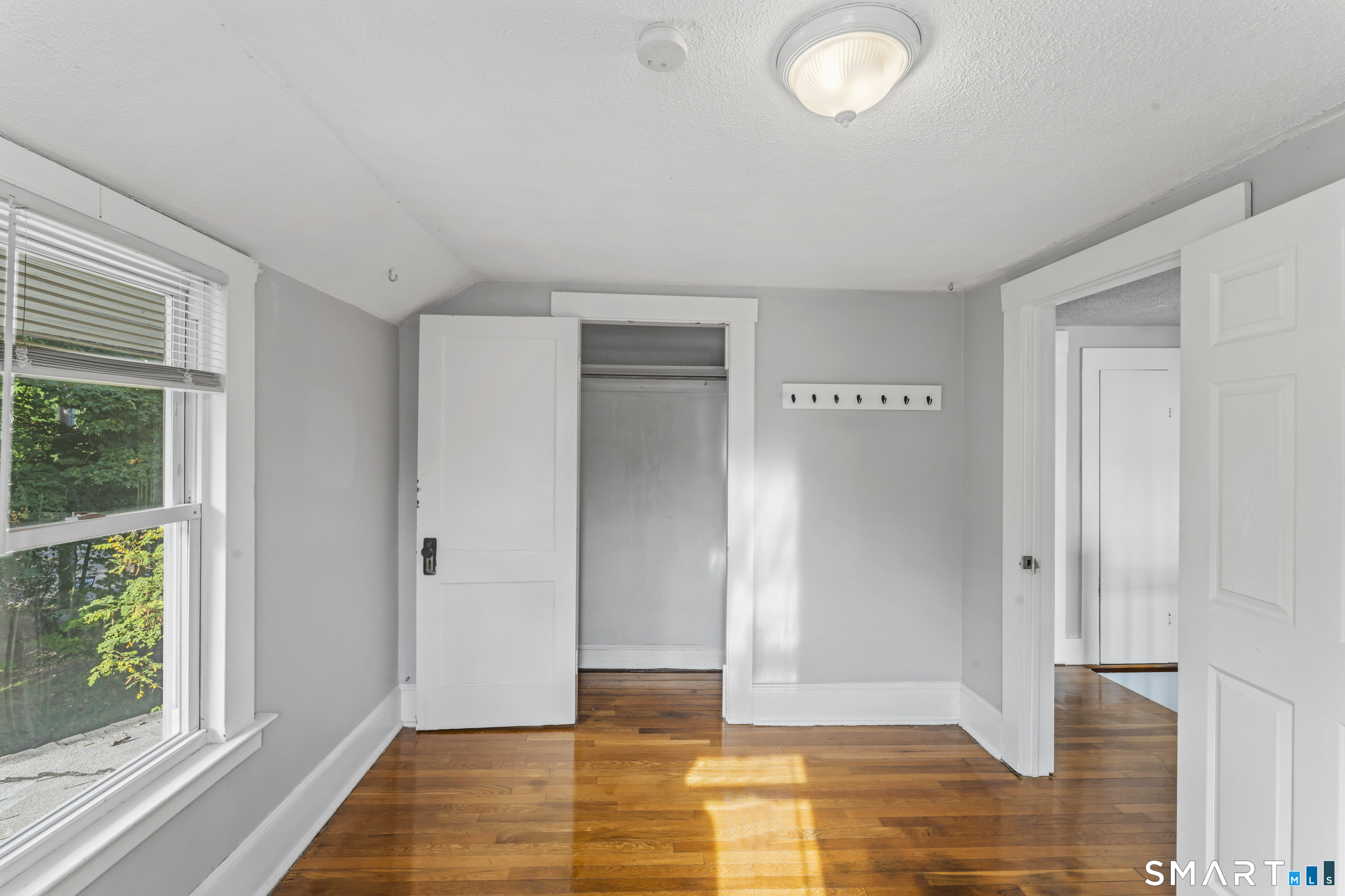 33 Evergreen Avenue Hamden CT 06518
