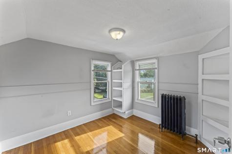 33 Evergreen Avenue Hamden CT 06518