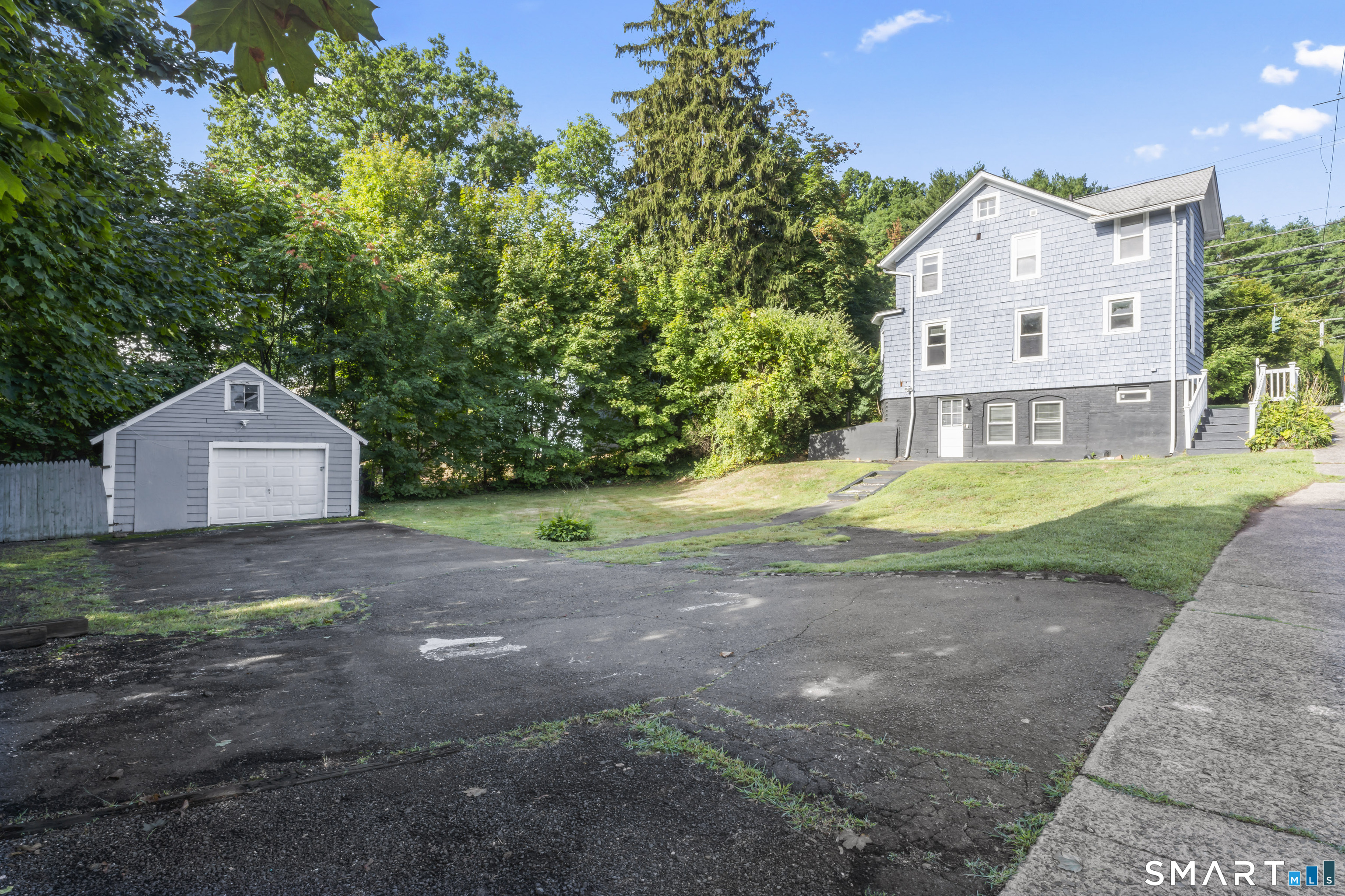 33 Evergreen Avenue Hamden CT 06518